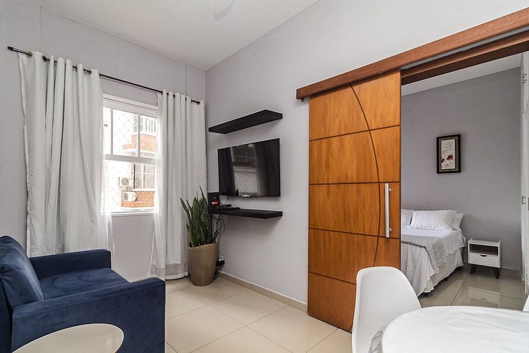 Apartamento a 140 metros da Praia de Santos
