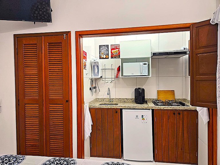 Estudio pé na areia, Praia 10m, qto banh coz varanda, ar, TV