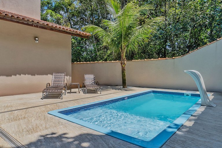 400 m te Separam das Areias da Praia de Boraceia, casa com p